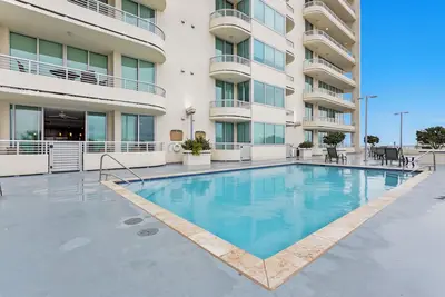 Image de Escape to Ocean Club Biloxi: Your Beachside Haven
