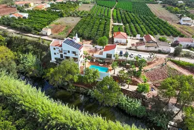 Image de Located on the river Arade just outside the historic centre of Silves