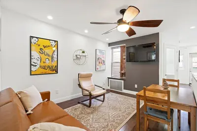 Image de Cozy Two-Story Apartment in Philadelphia