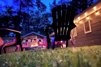 Image de Family Cottage | Games Room | Soft Tub | Bonfire