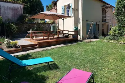 Image de 2Bed House Sleeps 4 - Views, Parking, 3min to Town