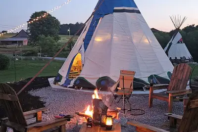 Image de Sleep in a tipi! Rent a tipi or rent the entire village! Weddings packages!