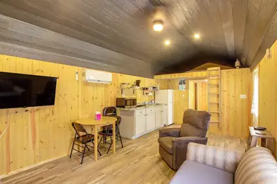 Image de Montezuma Cabin Rental w/ Fire Pit & Grill Access!