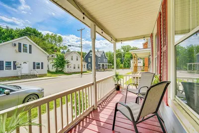 Image de Bennington Gem w/ Smart Tv Near Historic District!