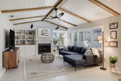 Casa Del Mar- Gorgeous Villa with Heated Pool