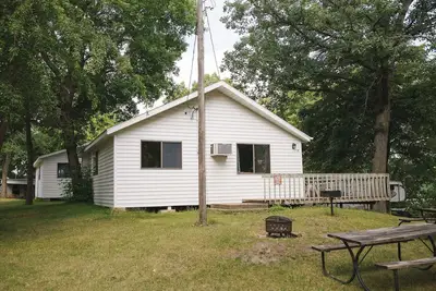 Image de Northern Lights, a 3br lakefront cabin on the Horseshoe Chain of Lakes