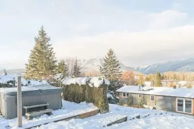 Image de Biker’s Dream Retreat / Hot Tub / 2 Decks