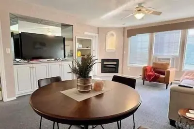 Image de Pet Friendly / Views / Fireplace / New furniture