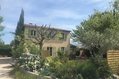 Image de 4 bedroom private vacation home in mazan