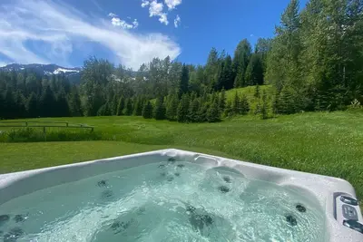 Image de Pet Friendly / 3 Bdrm / Stunning Views / Hot Tub