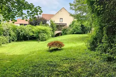 Image de Ancienne ferme rénovée avec vue sur immense jardin