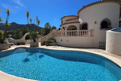 Image de T-1323, Pito, villa ensoleillée avec grand jardin à Dènia