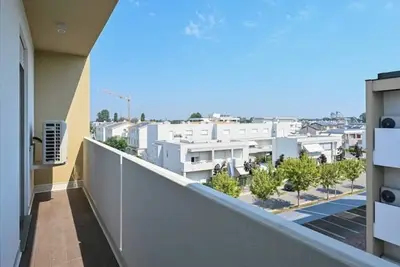 Image de Sunshine - Lido di Jesolo, Italy. Entire Housing