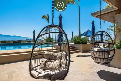 Image de Brand New 2 Br Condo with Amazing Rooftop Pool