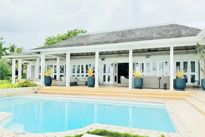 Ocean View Villa in Secured Gated Community. Chef and Housekeeper Optional.