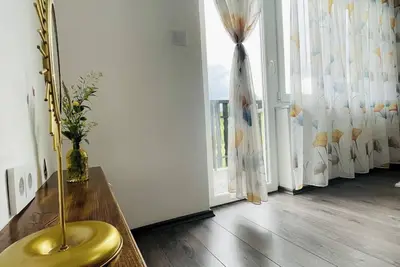 The apartment is located just 8 kilometers from the breathtaking Plitvice Lakes.