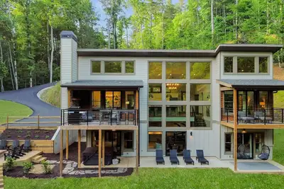 Image de Blessing by the Creek ~ Creek Views ~ Playground ~ Must See!