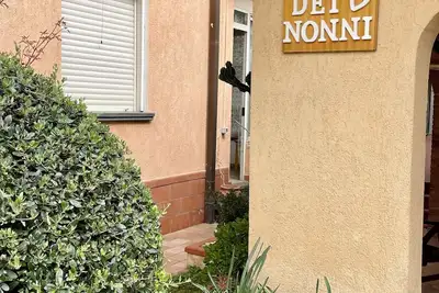 Image de Detached house with private entrance, 4 bedrooms, 2 bathrooms and indoor parking space