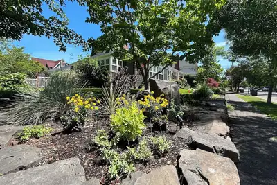 Image de The Washington – Bright Modern Urban Jungle With Best Walkable Location/Hottub