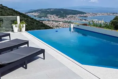 Image de Villa Katarina mit Wunderschönem Ausblick auf Trogir und die Naheliegenden Insel