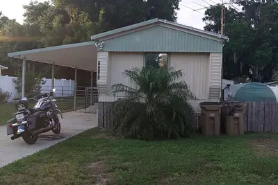 Image de The Canal House Located on the Harris Chain of Lakes in central Florida.