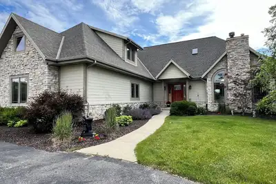 Image de Executive Home Republican National Convention 2024 5 beds/ 3. 5 ba Mukwonago, Wi