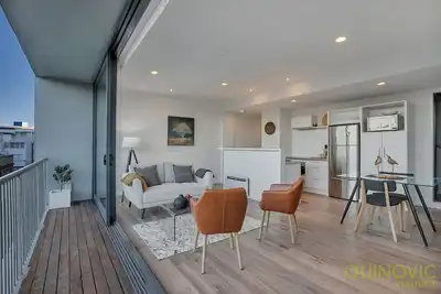 Image de Qv Quiet Sky Tower Views Apartment - (1032)