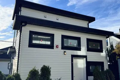 Image de Brand New Unit. Centrally located 15 min to downtown 10 min to Yvr airport.
