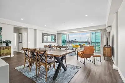 Image de Awsa Glamour on the Water (4002)