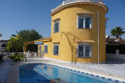 Image de Villa Tout Confort Arboree Piscine Prive Environement Calme
