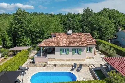 Image de Villa Stella mit Privatem Pool Verfügt Über 4 Schlafzimmer für bis zu 8 Personen
