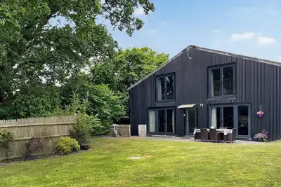 Image de 3 chambres à coucher à Damerham, near Fordingbridge