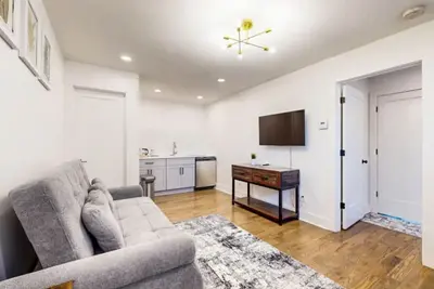 Image de Talbot Apt - 4 miles to Bdwy