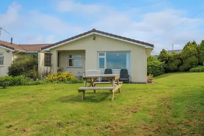 Image de Merriview, character holiday cottage, with a garden in Ashton