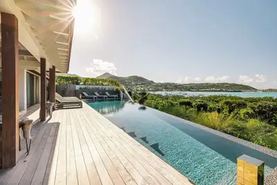 Image de Stuning villa with high design materials, nearby the sea