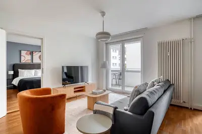 Image de Clean Klybeck 3br w/ Elevator & W/D, near River, by Blueground