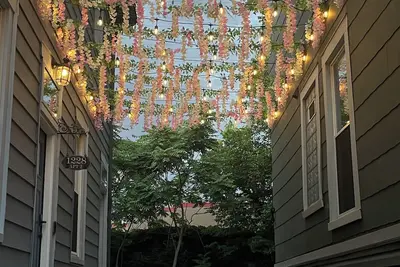 The Alley at Bates - Charming Centric Apartment