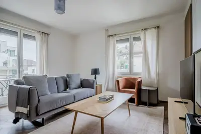 Image de Sweet Wipkingen 2br, close to River, Market & Transport, by Blueground