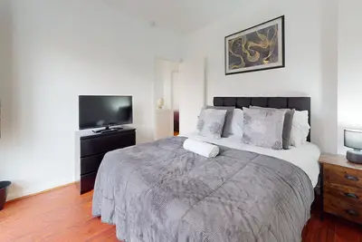 Image de Dagenham - 4 Beds - Sleeps 8 - WiFi