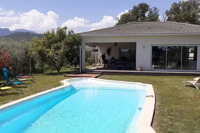Image de villa de 117m2 avec piscine de 15mx6 m