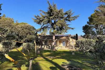 Image de Au cœur du Luberon, \"l'Atelier de La Baronnie\" charme absolu à 4km de Gordes.