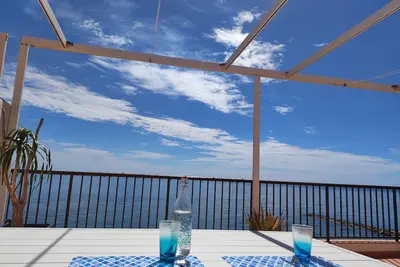Image de Ático con Vistas al mar en Primera Linea La Mamola