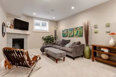 Image de Lovely 2 Br Suite |Near Foothills Hospital & UofC