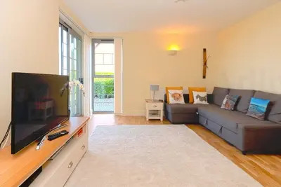 Image de Charming 2-bedroom, pet-friendly, ground-floor apartment in Birchington  By Adliv