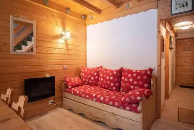 Image de Duplex cosy 3 pièces avec mezzanine, 2 salles de bain, balcon et casier à skis à Valmorel