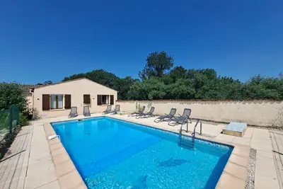 Image de Petite Hirondelles avec piscine