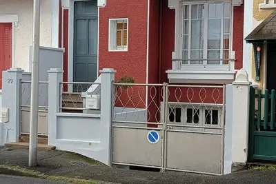 Image de Comme à la campagne, maison, 20 mn à pied du centre ville, thermes. Bus 60 m.