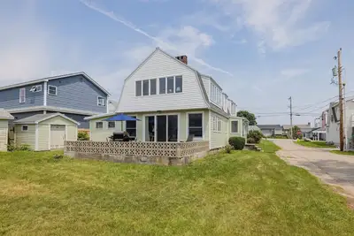 Image de Maine Escape – Charming 2 Bdr Just Short walk to Beach!