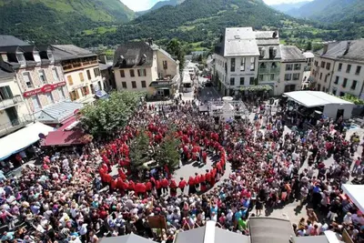 Image de Maison de village rénovée avec jardin proche chemins de rando, ski, rafting. . .
