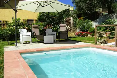 Image de Pretty house on hillside with private pool and garden and beautiful view. . .